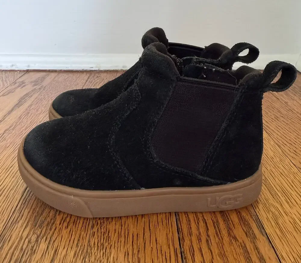 Ugg Boys' Black Suede Boots Size 8 Toddler